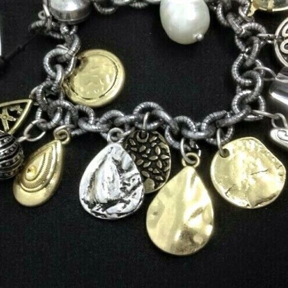 Chico's Charm Bracelet Faux Pearl Gold Tone - Picture 5 of 8